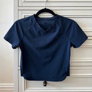 Lululemon- Grid-textured V-neck Crop Top